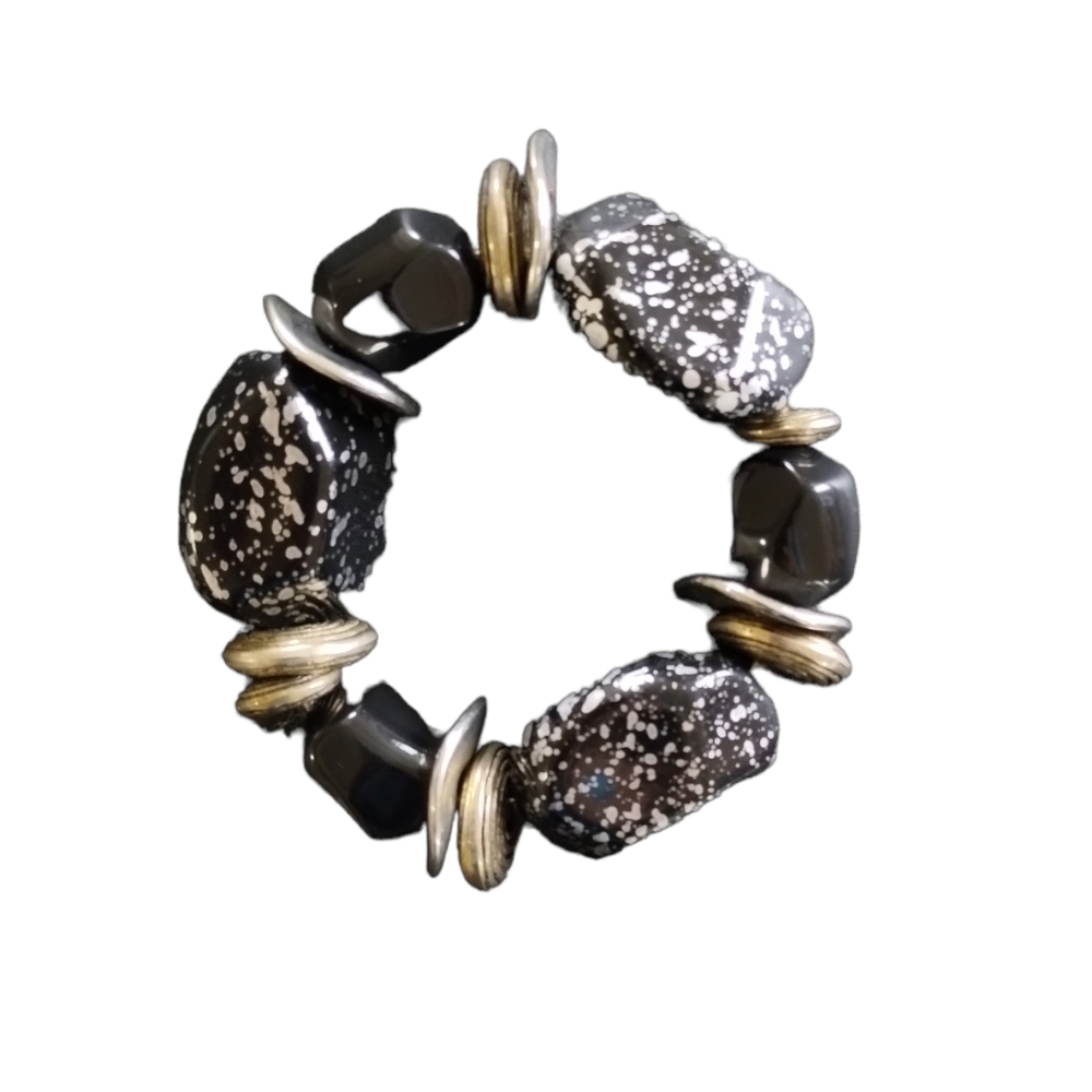 Paparazzi Beaded Bracelet Quiet Luxury Classic Boho Capsule Wardrobe Whimsigoth